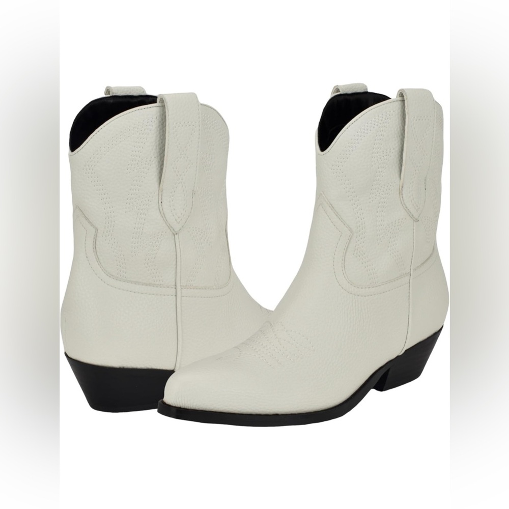 GUESS Women's Ginette Ankle Boot